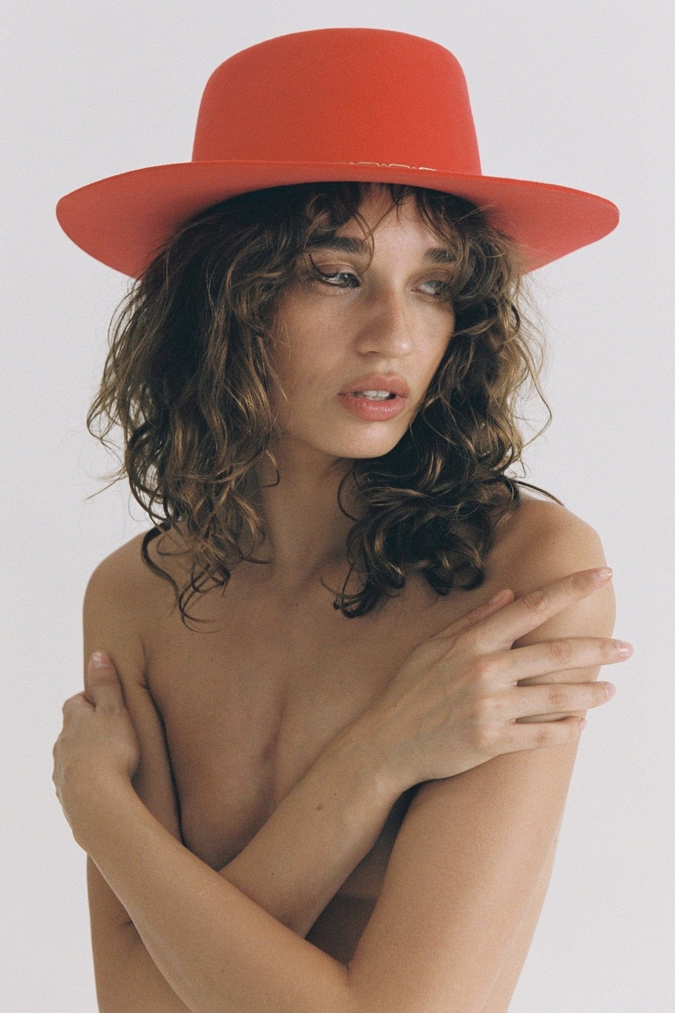 Wool Boater Hat – Wide Brim, Flame Red Tone - CAPOLLE